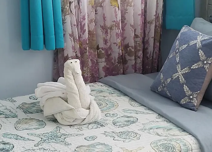 Hotel Ocean Front With Pool, Private And Dock San Pedro (Ambergris Caye)