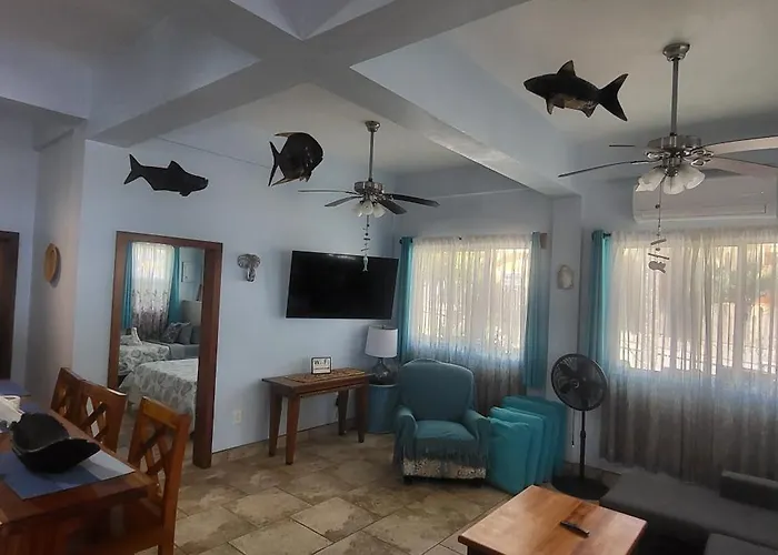 Hotel Ocean Front With Pool, Private And Dock San Pedro (Ambergris Caye)