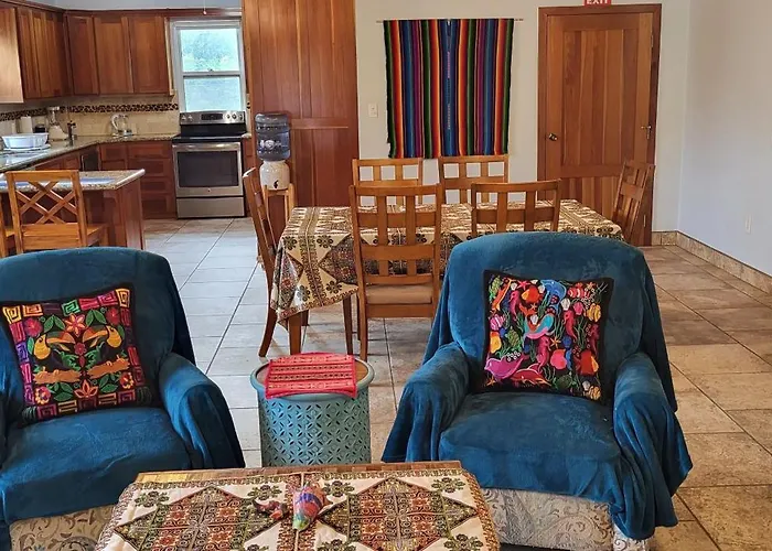 Hotel Ocean Front With Pool, Private And Dock San Pedro (Ambergris Caye)