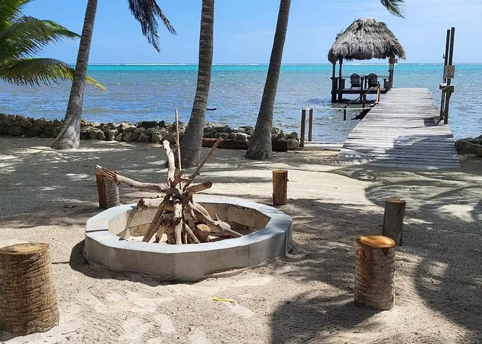 Ocean Front With Pool, Private And Dock Hotel