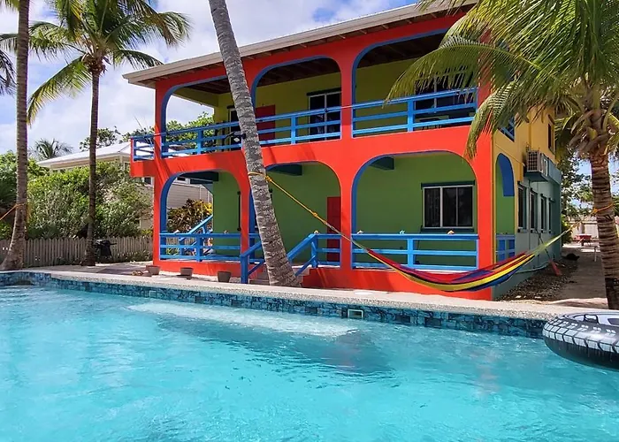 Ocean Front With Pool, Private And Dock Hotel 3*