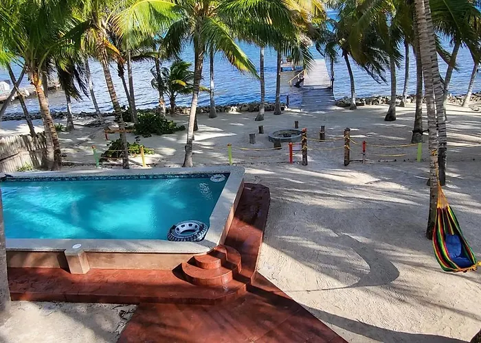 Ocean Front With Pool, Private And Dock Hotel San Pedro (Ambergris Caye)